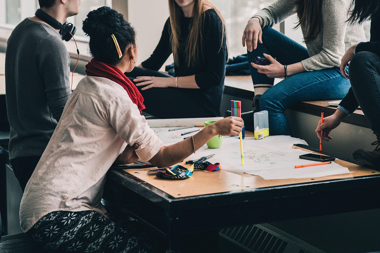 découvrez une sélection variée d'activités pour tous les âges et tous les goûts : loisirs créatifs, sports, jeux, sorties et bien plus encore pour vous divertir et vous inspirer au quotidien.