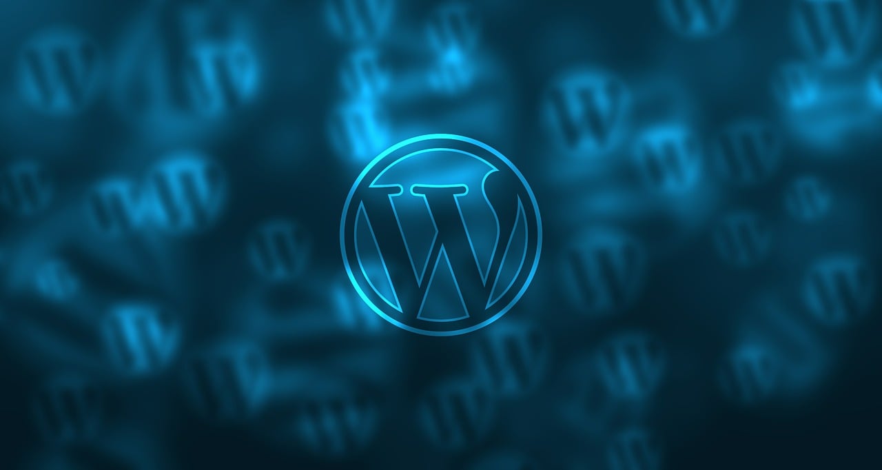 Lancer son site en un éclair : choisir entre Hostinger Builder et WordPress