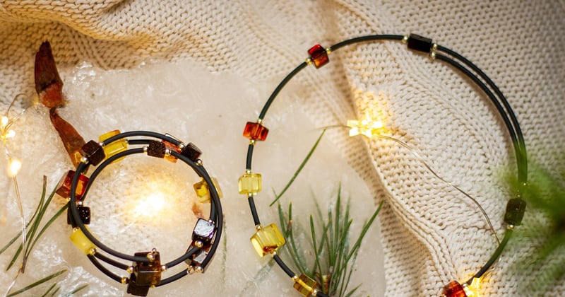 Collier en résine : la touche artisanale qui sublime votre style