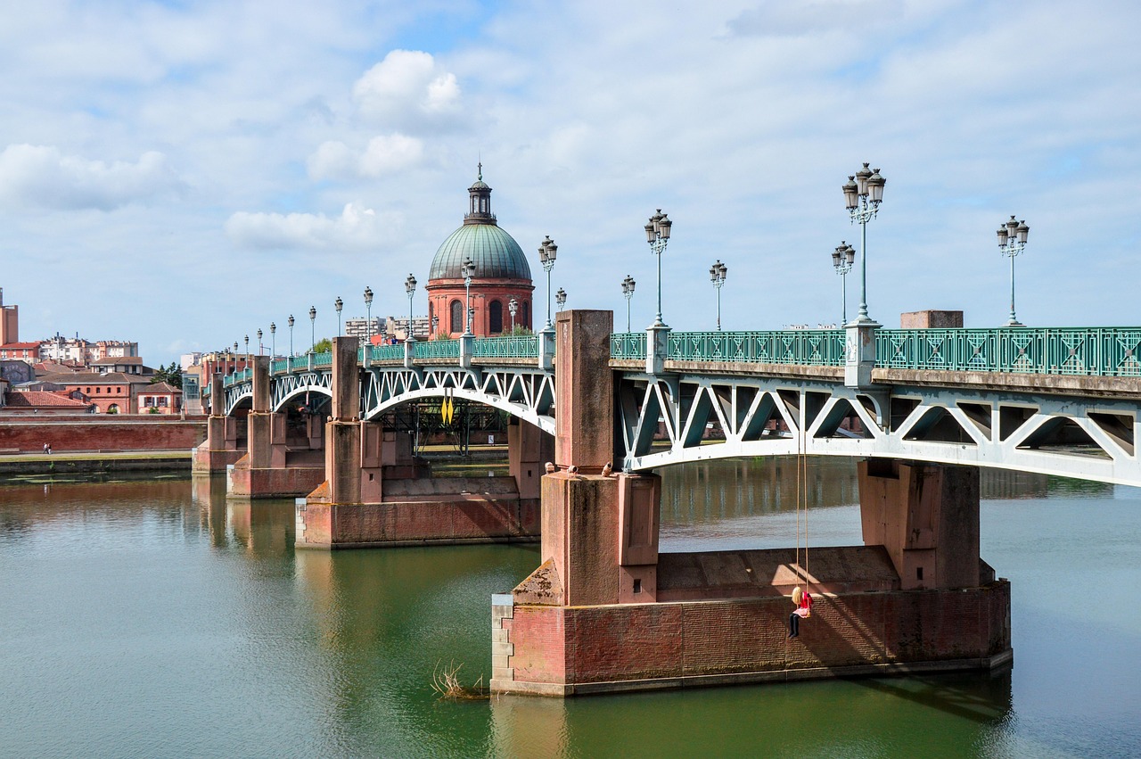 Trouver un rédacteur web SEO à Toulouse : conseils et avantages pour 2025