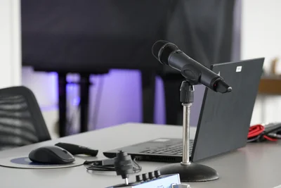 Podcast de marque : comment renforcer l’identité de votre entreprise en 2025 ?
