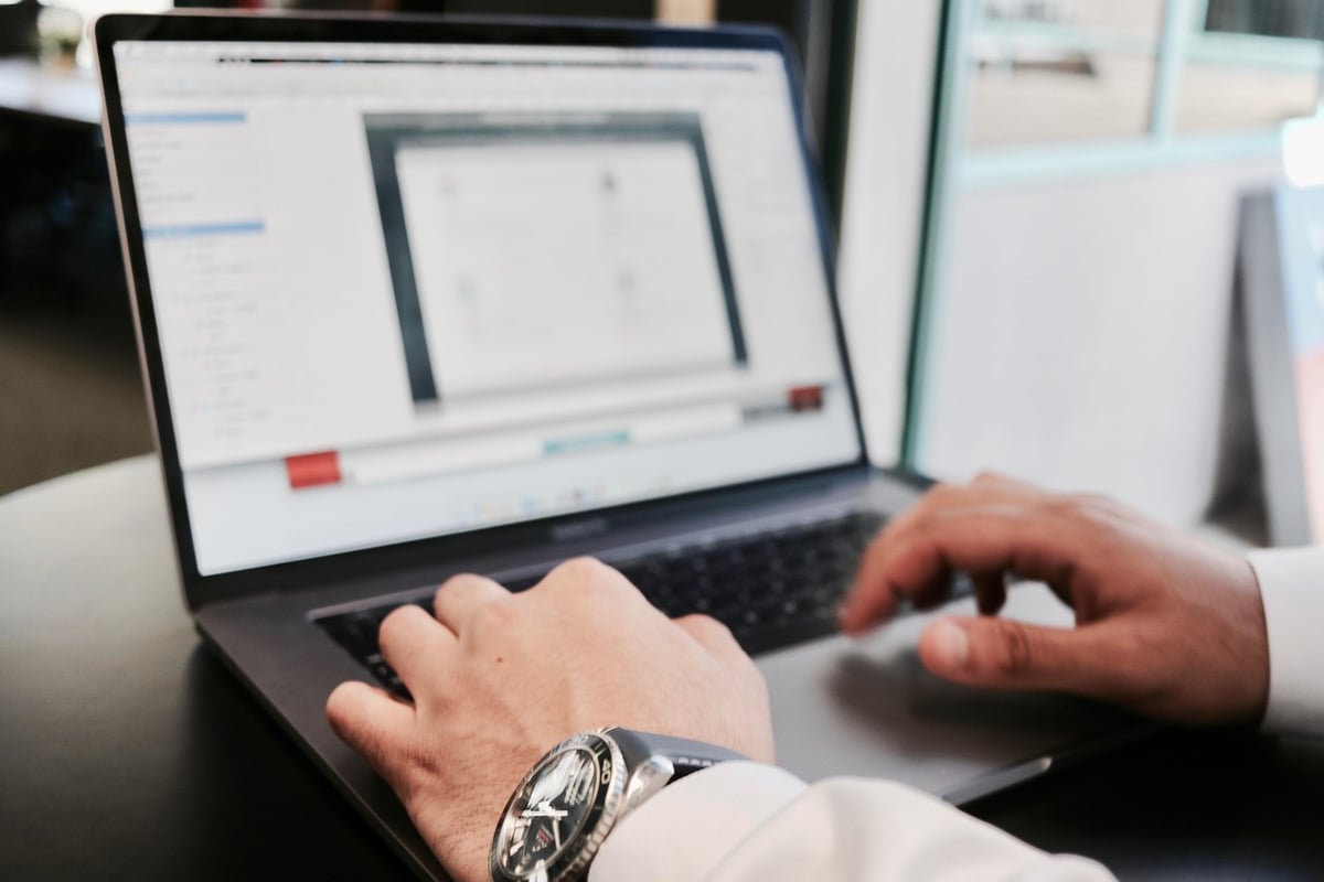 Inbound ou outbound marketing : quelle stratégie choisir pour votre entreprise en 2025 ?