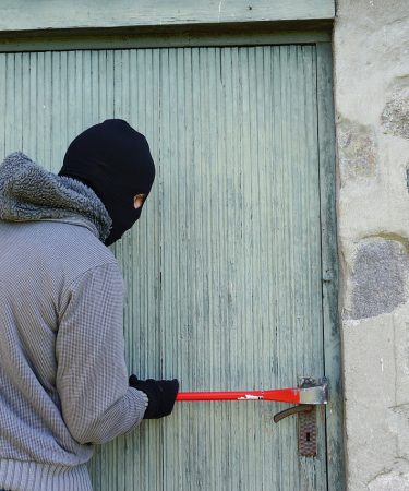 découvrez nos solutions efficaces de protection contre le vol pour sécuriser votre domicile. protégez vos biens avec des systèmes de sécurité avancés et des conseils d'experts en anti-effraction.