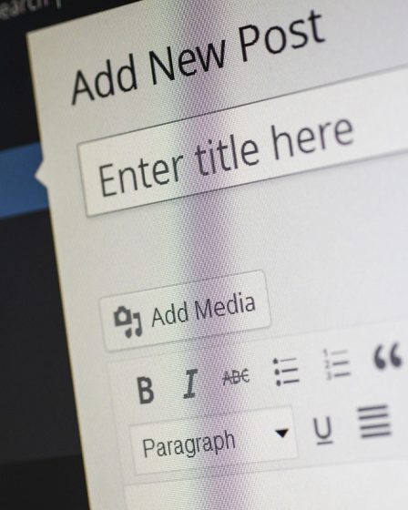 découvrez le métier de content strategist : rôle, missions et compétences clés pour élaborer des stratégies de contenu efficaces et booster la visibilité en ligne de votre entreprise.