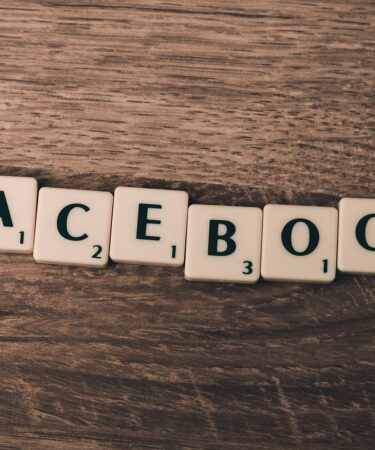 expert en marketing digital spécialisé dans l'optimisation des campagnes en ligne, le référencement seo, la gestion des réseaux sociaux et l'analyse des performances pour booster la croissance de votre entreprise.