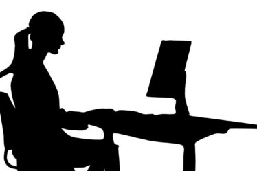 d&eacute;couvrez le r&ocirc;le essentiel d'un assistant administratif, ses missions cl&eacute;s et les comp&eacute;tences n&eacute;cessaires pour g&eacute;rer efficacement les t&acirc;ches administratives au sein d'une organisation.