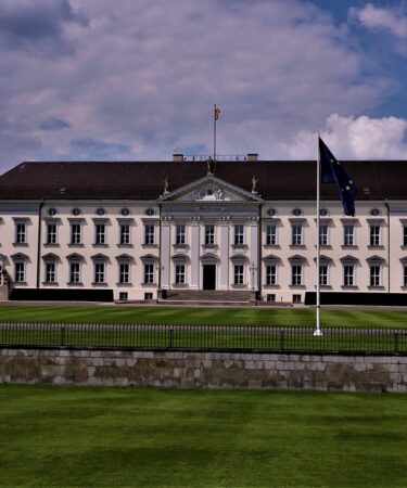 d&eacute;couvrez le r&ocirc;le et les responsabilit&eacute;s des pr&eacute;sidents de district, leurs missions cl&eacute;s et leur impact au sein de la communaut&eacute;.