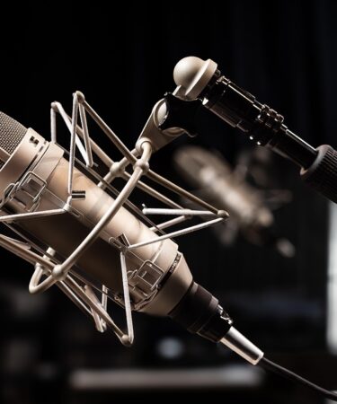 d&eacute;couvrez looker studio, l'outil puissant de visualisation et d'analyse de donn&eacute;es qui vous aide &agrave; transformer vos informations en tableaux de bord interactifs et rapports personnalis&eacute;s.